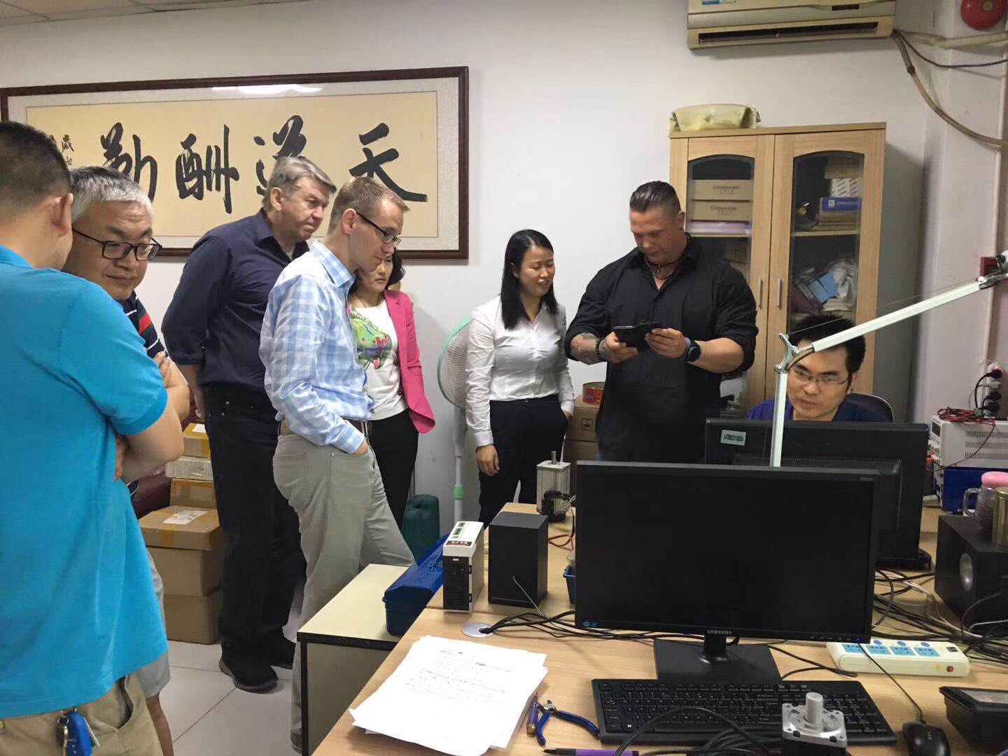 德國(guó)客戶(hù)到訪(fǎng)鼎拓達(dá) 德國(guó)客戶(hù)到訪(fǎng)鼎拓達(dá)